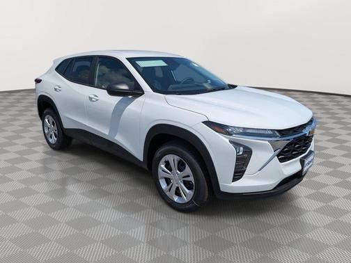 Summit White 2026 Chevrolet Trax LS