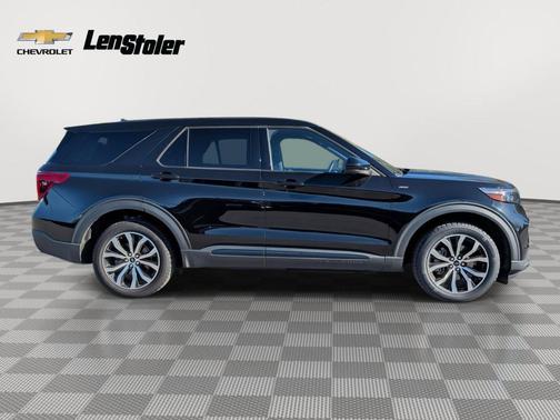 AGATE BLACK METALLIC 2022 Ford Explorer ST-Line