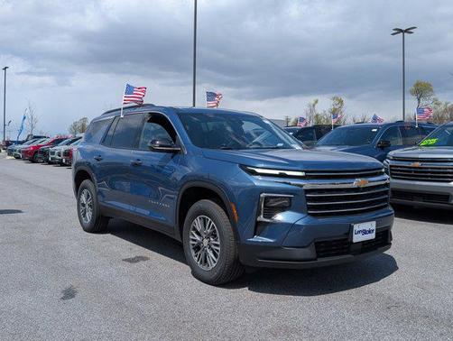 2025 Chevrolet Traverse LT