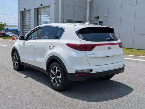 2022 Kia Sportage LX