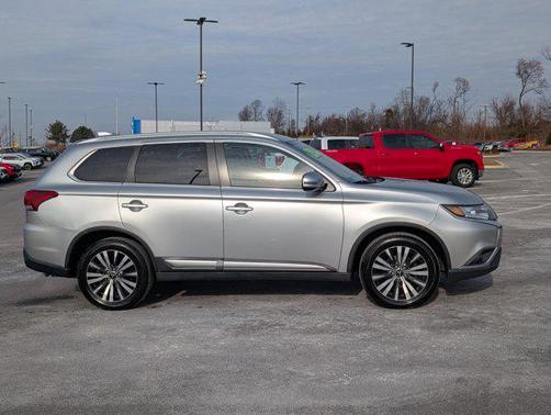 2020 Mitsubishi Outlander SEL