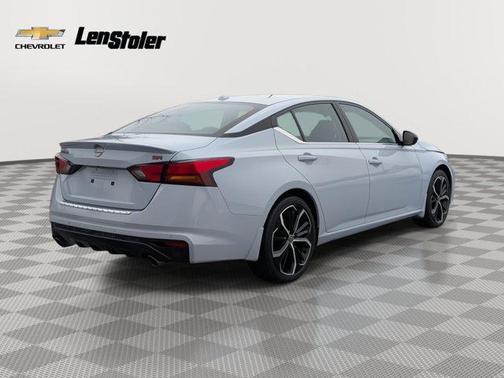 2023 Nissan Altima SR FWD