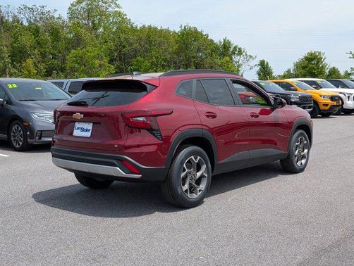 2025 Chevrolet Trax LT