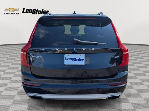 2016 Volvo XC90 Hybrid T8 Momentum