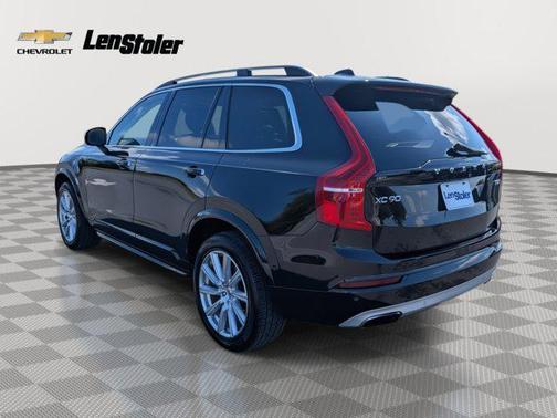 2016 Volvo XC90 Hybrid T8 Momentum