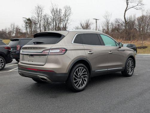 2020 Lincoln Nautilus Reserve