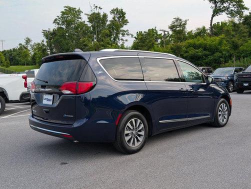 2020 Chrysler Pacifica Hybrid Limited