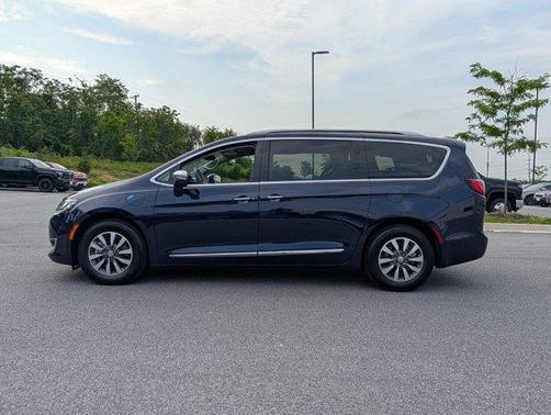 2020 Chrysler Pacifica Hybrid Limited