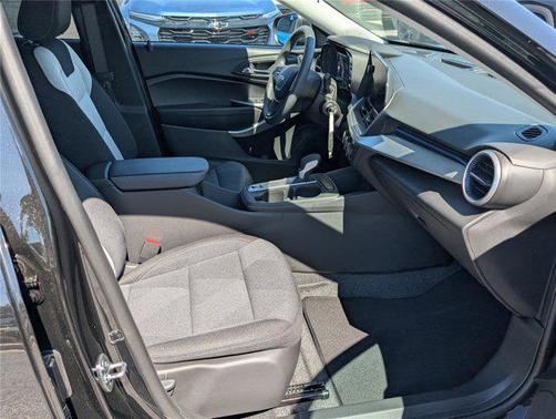 Mosaic Black Metallic 2026 Chevrolet Trax LS