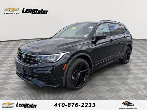 Deep Black Pearl 2023 Volkswagen Tiguan 2.0T SE R-Line Black 4MOTION