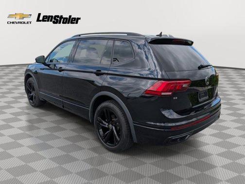 Deep Black Pearl 2023 Volkswagen Tiguan 2.0T SE R-Line Black 4MOTION