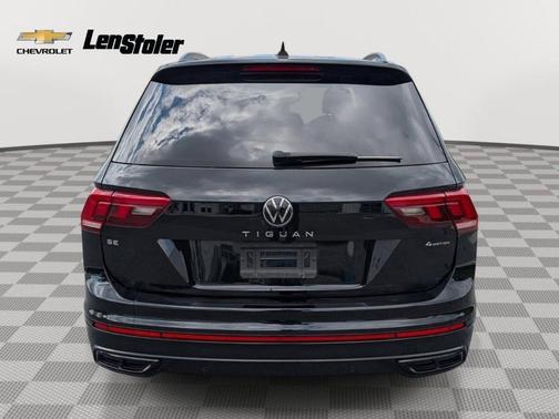 Deep Black Pearl 2023 Volkswagen Tiguan 2.0T SE R-Line Black 4MOTION
