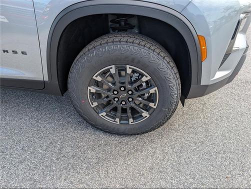 Sterling Gray Metallic 2026 Chevrolet Traverse AWD Z71