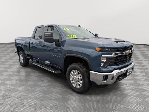 Lakeshore Blue Metallic 2026 Chevrolet Silverado 3500 LT