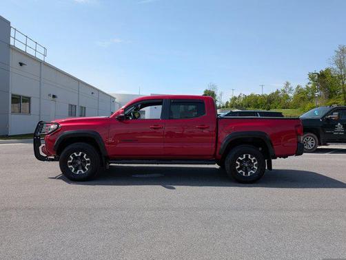 2019 Toyota Tacoma TRD Sport