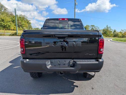 2025 RAM 2500 Tradesman Crew Cab 4x4 6'4' Box