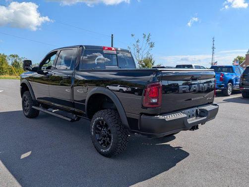 2025 RAM 2500 Tradesman Crew Cab 4x4 6'4' Box