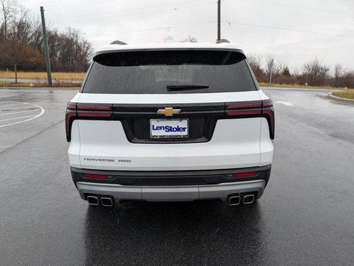 2025 Chevrolet Traverse LT