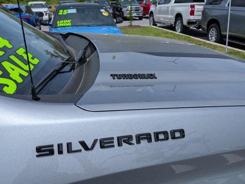 2025 Chevrolet Silverado 1500 Custom