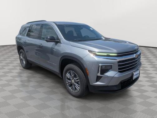 Sterling Gray Metallic 2026 Chevrolet Traverse LT