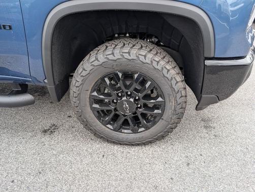 Lakeshore Blue Metallic 2026 Chevrolet Silverado 2500 LT