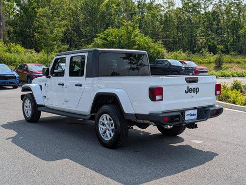 2023 Jeep Gladiator Sport S
