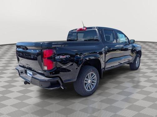 Black 2026 Chevrolet Colorado LT