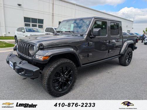 Granite Crystal Metallic Clearcoat 2025 Jeep Gladiator Nighthawk