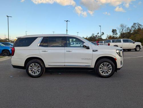 2024 GMC Yukon SLT