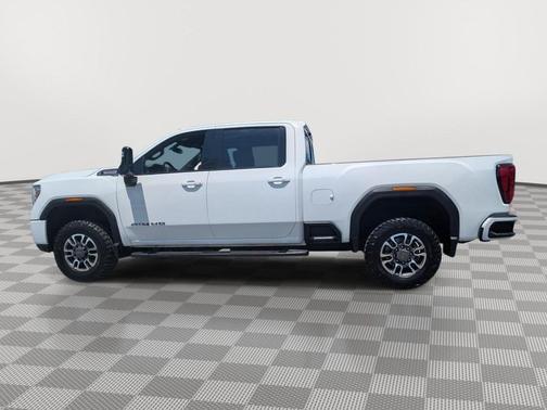 Summit White 2023 GMC Sierra 2500 AT4