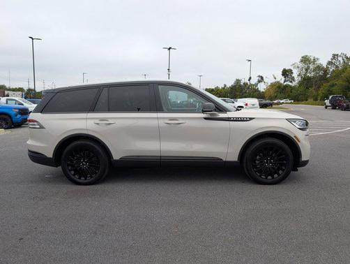 2023 Lincoln Aviator Reserve AWD