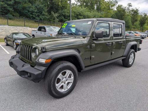 Sarge Green Clearcoat 2022 Jeep Gladiator Sport