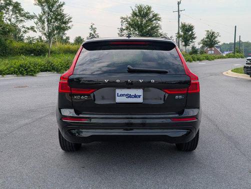 2022 Volvo XC60 B5 Momentum