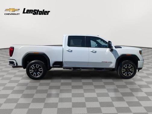 Summit White 2022 GMC Sierra 2500 AT4