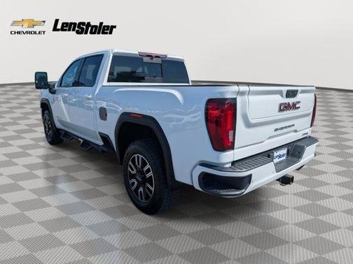 Summit White 2022 GMC Sierra 2500 AT4