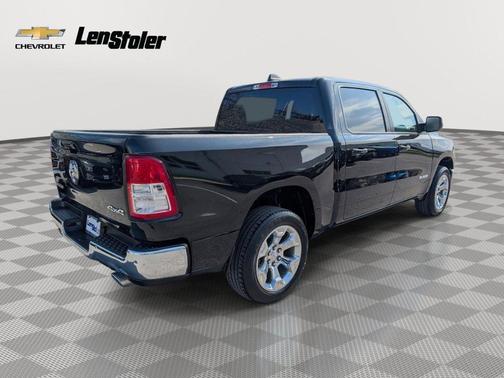 Diamond Black Crystal Pearlcoat 2022 RAM 1500 Big Horn/Lone Star