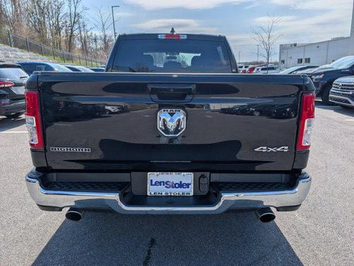 Diamond Black Crystal Pearlcoat 2022 RAM 1500 Big Horn/Lone Star