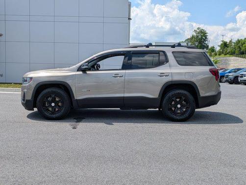 2023 GMC Acadia AWD AT4