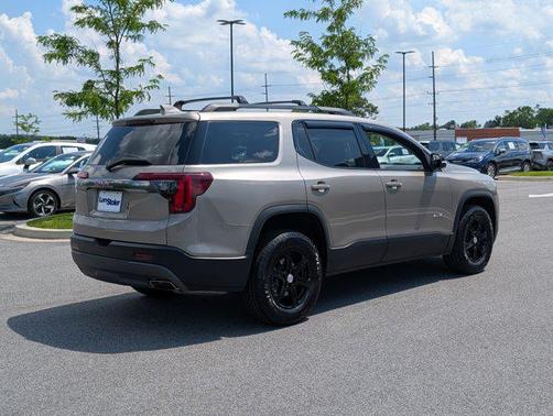 2023 GMC Acadia AWD AT4