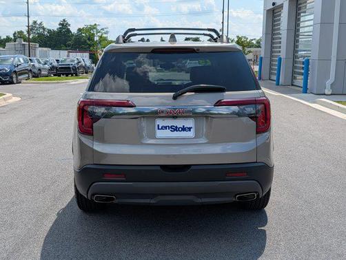 2023 GMC Acadia AWD AT4
