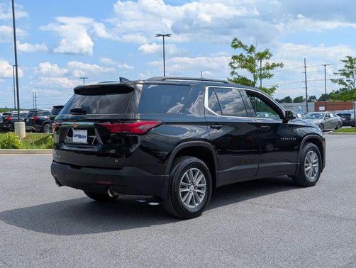2022 Chevrolet Traverse LT Leather