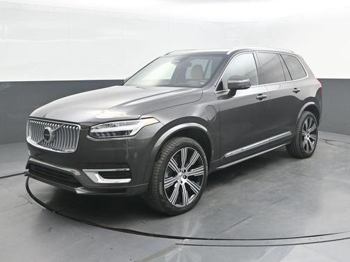 Platinum Gray Metallic 2024 Volvo XC90 Recharge Plug-In Hybrid T8 Ultimate Bright Theme 7-Seater
