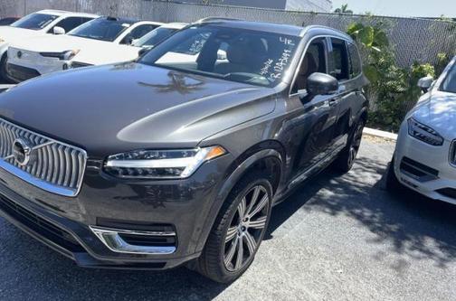 Platinum Gray Metallic 2024 Volvo XC90 Recharge Plug-In Hybrid T8 Ultimate Bright Theme 7-Seater