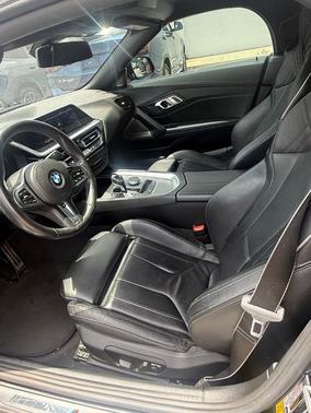 Black Sapphire Metallic 2020 BMW Z4 M40i