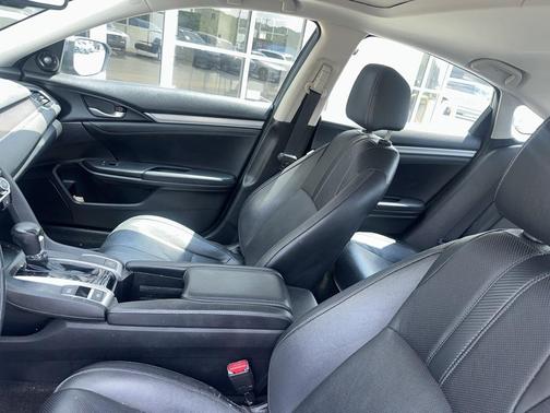 2017 Honda Civic Touring
