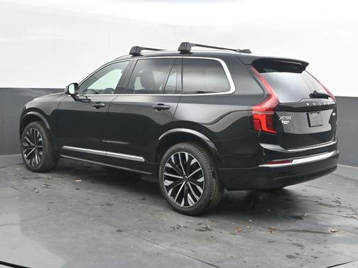 2026 Volvo XC90 B5 Core