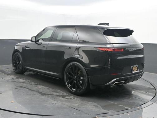 2024 Land Rover Range Rover Sport SE