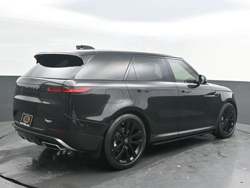 2024 Land Rover Range Rover Sport SE