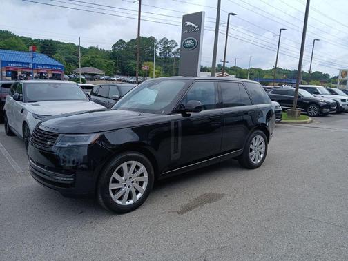 Santorini Black 2025 Land Rover Range Rover P400 SE