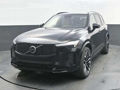 Onyx Black Metallic 2026 Volvo XC90 B6 Ultra Dark Theme 6-Seater